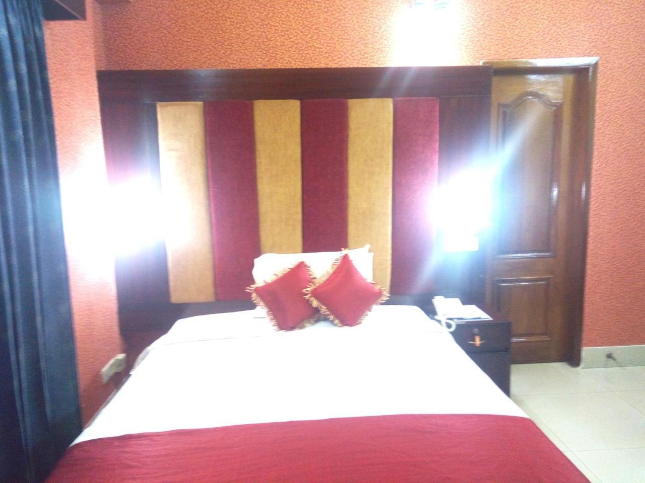 Hotel Lake View Plaza Dhaka Eksteriør bilde